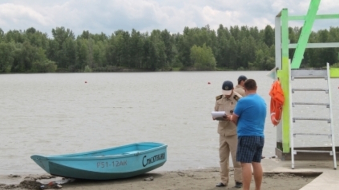 Полный список допущенных к эксплуатации мест отдыха на воде опубликован на сайте ГУ МЧС / Фото: 22.mchs.gov.ru