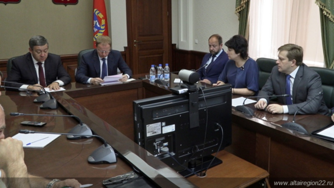Совещание полпреда с губернаторами прошло в формате видеоконференции / Фото: Антон Федотов / altairegion22.ru
