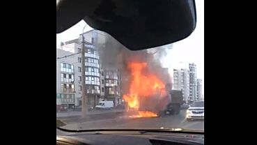 Самосвал сгорел в Барнауле в полукилометре от пожарной части
