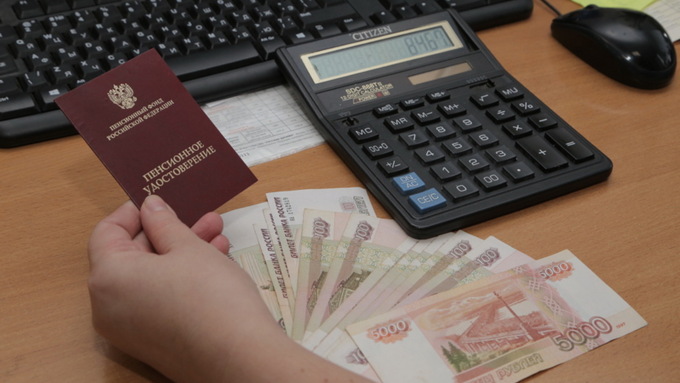 Стипендия не облагается страховыми взносами и не может учитываться при начислении пенсии / Фото: news.yandex.ru
