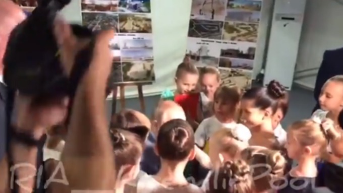 Путин посетил Академию хореографии в Севастополе / Фото: кадр из видео