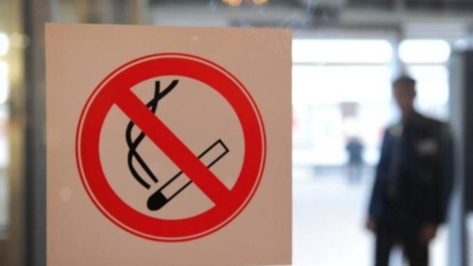 Курящим россиянам предложили снижать зарплату / Фото: dobriy-sovet.ru