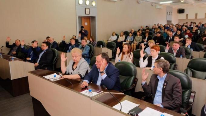 Заседание думы в Бийске было сорвано из-за вопроса о лишении мандатов / Фото: biwork.ru