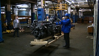 Зарплату работникам Алтайского моторного завода не платили два месяца / Фото: vesti22.tv