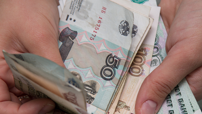 В летний период средняя зарплата в Барнауле составила 29 017 рублей / Фото: vademec.ru