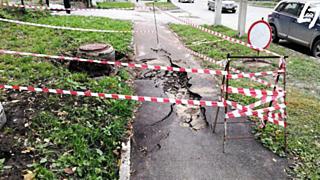 Утром на месте происшествия появились ленточки, предупреждающие об опасности / Фото: news.ngs.ru