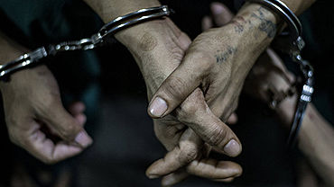 Все подозреваемые в изнасиловании женщины и нападении на мужчину в Алейске задержаны