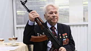 Михаил Калашников / Фото: из архива amic.ru