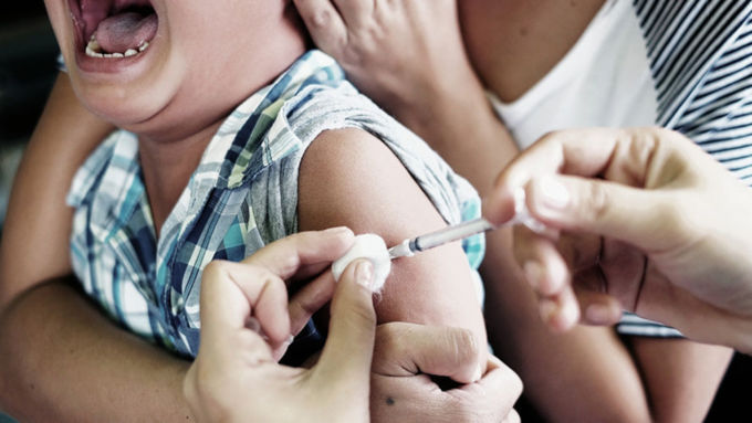 Прививки могут вызвать и несерьезные осложнения / Фото: Gazeta.ru