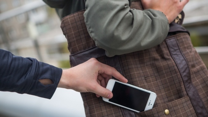 При потере смартфона можно лишиться важной информации / Фото: News-r.ru