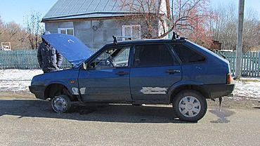 Житель Алтая угнал автомобиль и на спущенных колесах почти доехал до Змеиногорска