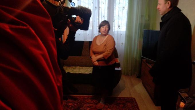 Жительница села Санниково жалуется Медведеву на отсутствие горячей воды / Фото: скрин с сюжета vesti22.tv