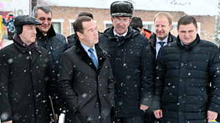 Дмитрий Медведев в Санниково / Фото: www.altairegion22.ru