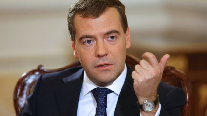 Дмитрий Медведев считает необходимым прислушиваться к проблемам людей / Фото: 3mv.ru