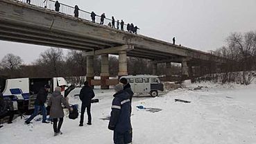 Под домашний арест посадили владельца автобуса, который упал с моста в Забайкалье 