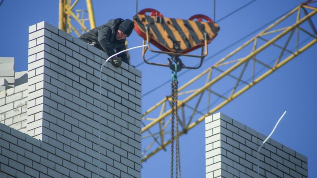 От ажиотажа к спаду. В Алтайском крае растет объем непроданных квартир в новостройках