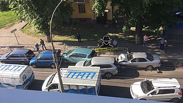Пять автомобилей и трое пострадавших. Массовое ДТП произошло в Барнауле