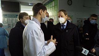 Губернатор проверяет поликлиники / Фото: пресс-служба правительства Алтайского края