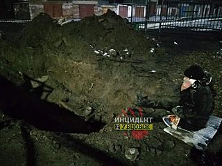 Слабовидящая пенсионерка упала в яму на месте ремонтных работ в Рубцовске