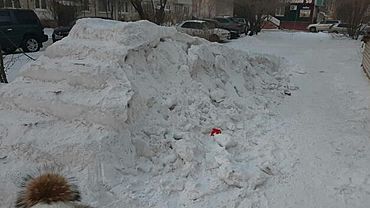 Буйные подростки разломали горку в одном из дворов Рубцовска