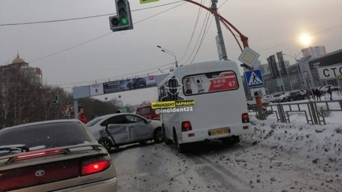 Фото: "Инцидент Барнаул"