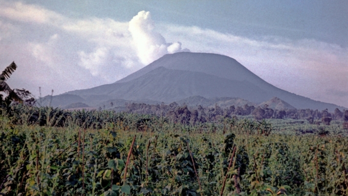Вулкан Ньирагонго в 1975 году / Автор: Ivtorov, CC BY-SA 3.0, wikimedia.org