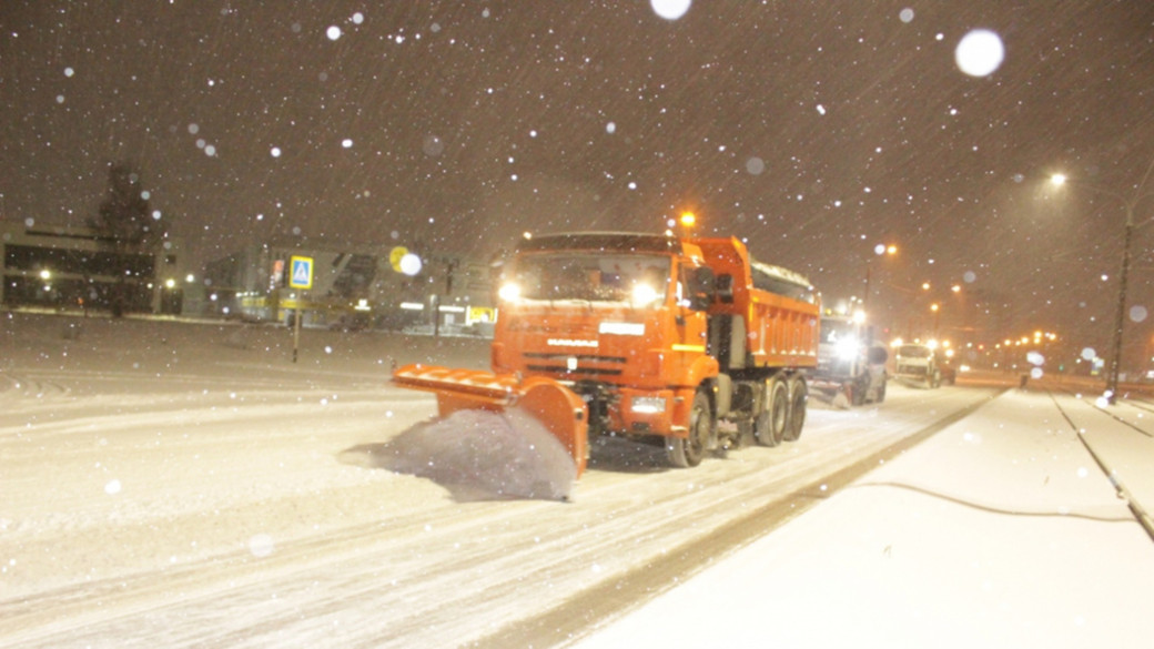 115 единиц снегоуборочной техники будут работать на улицах Барнаула в ночь на 20 ноября