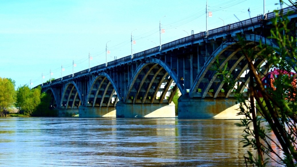 Власти Бийска намерены в 2022 году провести масштабный ремонт коммунального моста
