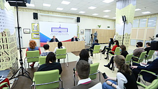 Как проходит пресс-конференция Виктора Томенко / Фото: Екатерина Смолихина /amic.ru