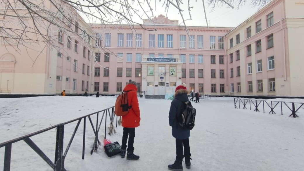 Отменят ли школу 26 февраля 2024. Барнаул минирование школ. Школа 127 Барнаул. Школа 127 Новосибирск. Школа 127 Челябинск.