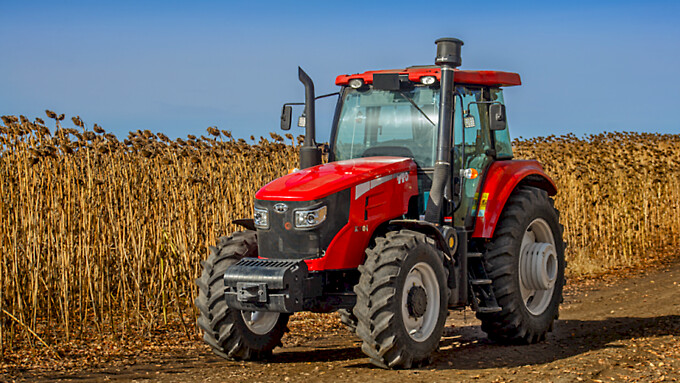 Трактор YTO-X1304 / Фото предоставлено компанией &laquo;Юто-АгроРус&raquo;