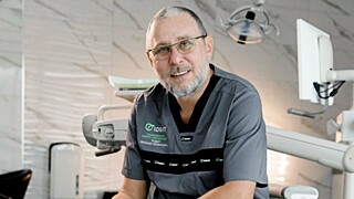 Главный врач, хирург-имплантолог Международного центра имплантологии iDent Михаил Тодер / Фото: iDent