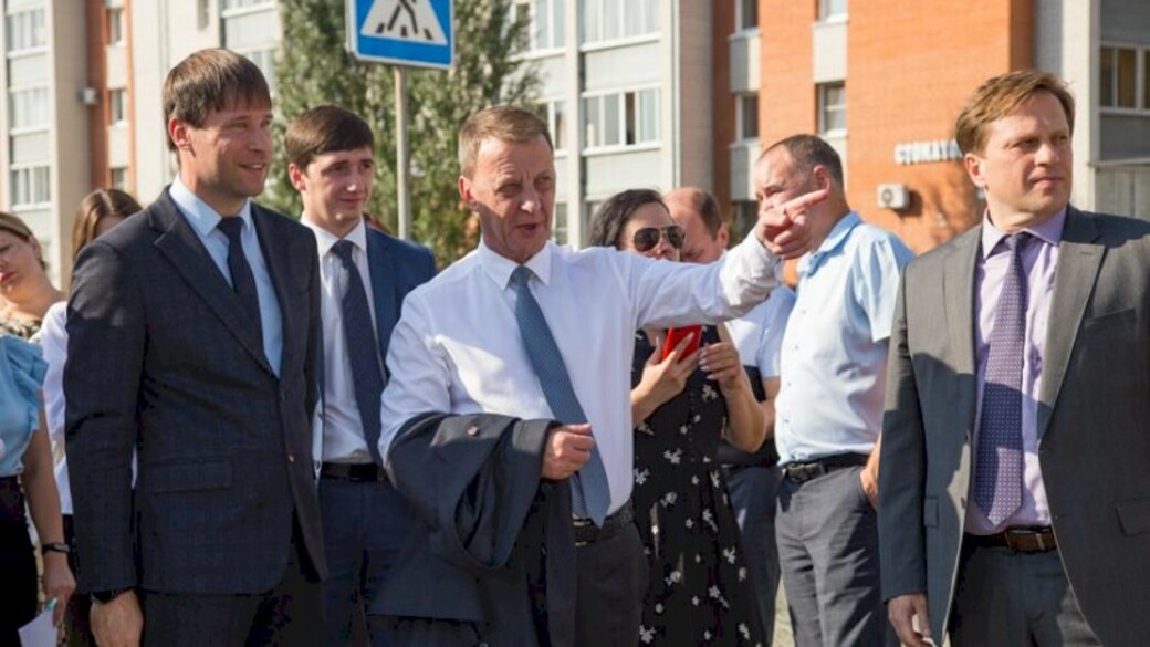 Депутаты Барнаула фото 2022. Вячеслав Гранько Барнаул. Вяткин Вячеслав Барнаул. Дмитрий Селютин Барнаул