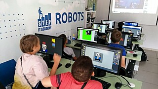 Фото: компьютерная академия "ТОП"