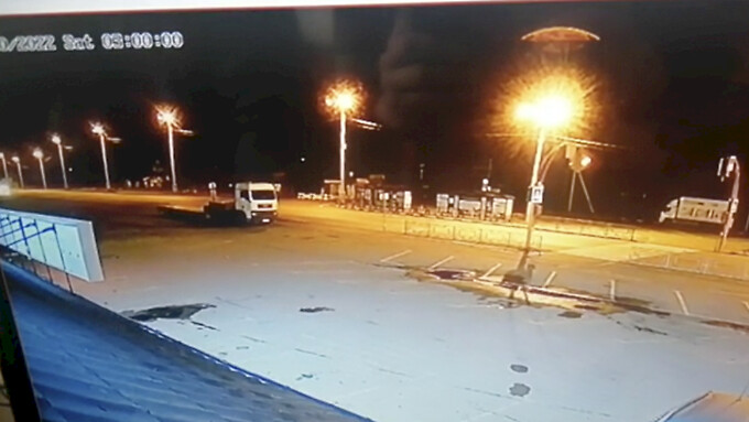 Разыскиваемый грузовик / Кадр из видео / "Инцидент Барнаул"