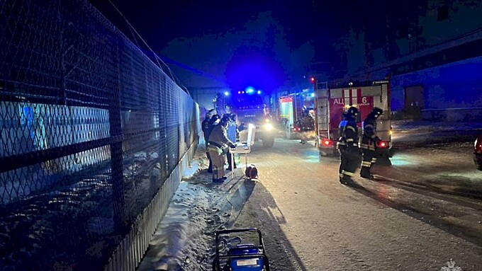 Фото: МЧС по АК, мэрия Барнаула, amic.ru