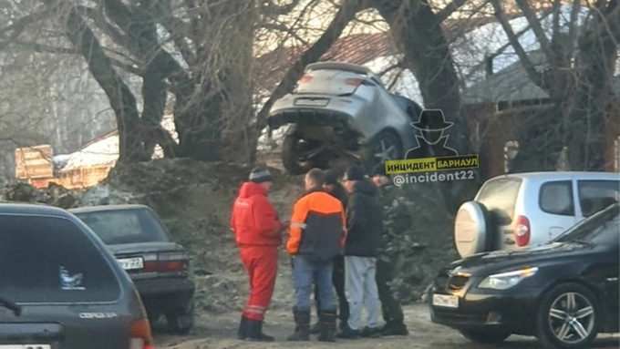 Фото: "Инцидент Барнаул"