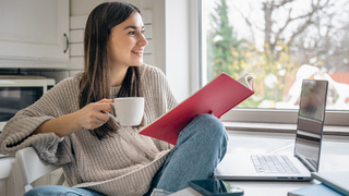 Работа. Компьютер / Фото: pvproductions / Freepik