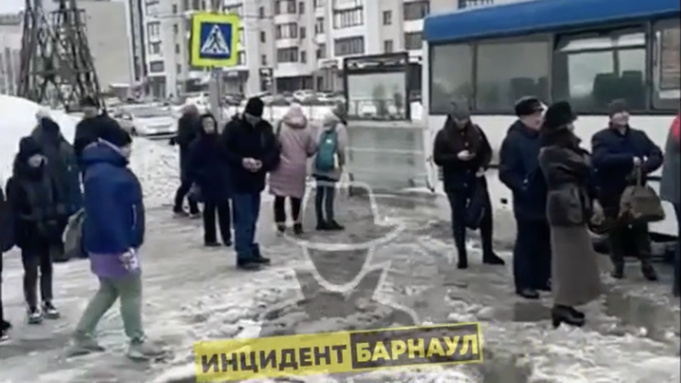 Кадр из видео: "Инцидент Барнаул"