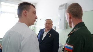 Владимир Шаманов в Алейске / Фото: пресс-служба "Единой России"