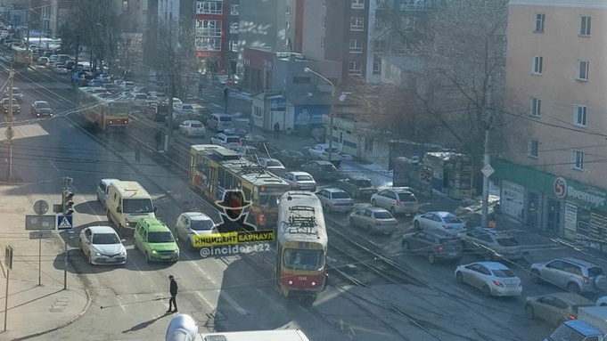 Фото: "Инцидент Барнаул"