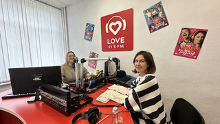Дарья Некрасова и Анастасия Толстова на Love Radio / Фото: Дарья Шмакова