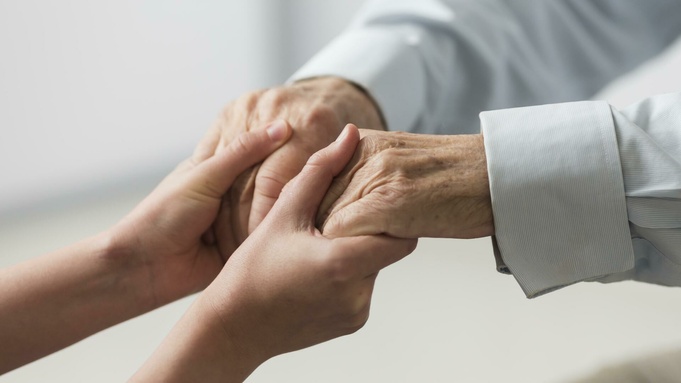 Пенсионер. Уход  / Фото: Freepik