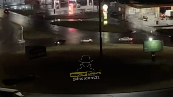 Кадр из видео: "Инцидент Барнаул"