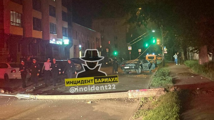 Фото: "Инцидент Барнаул"