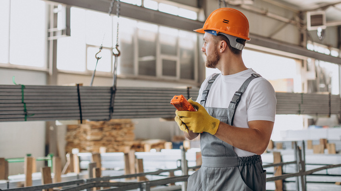 Рабочий / Фото: senivpetro / Freepik