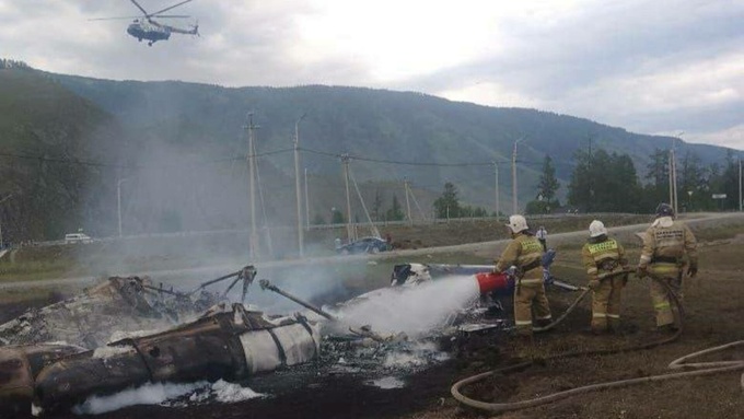 Крушение вертолета в Горном Алтае , Фото @mchs_official