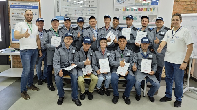 Сотрудники предприятия ООО "Алтайлестехмаш" / Фото: Алтайский центр кластерного развития