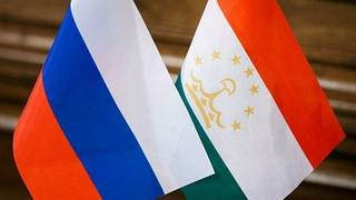 Флаг России и Таджикистана / Фото: e-cis.info