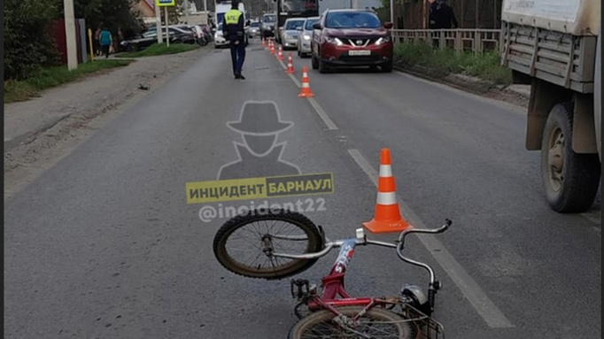 Фото: "Инцидент Барнаул"